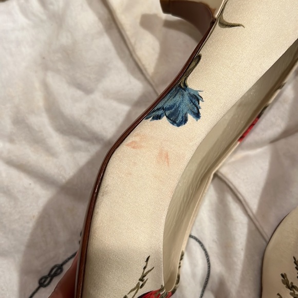 Vintage Prada Pointed Silk Floral Kitten Heel - Picture 6 of 6
